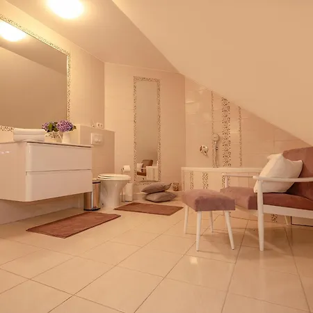 Csardas Salas Dobrovnik